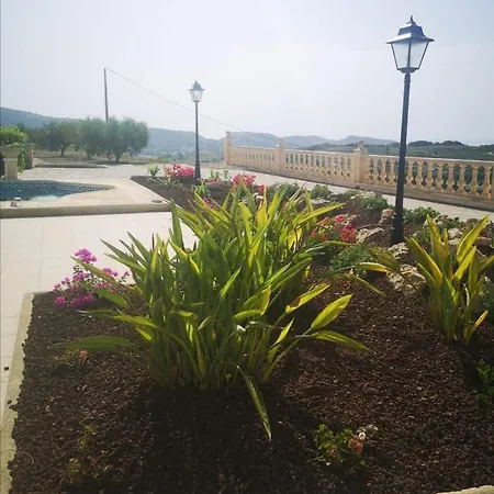 In Ca Olivar, Moraira تيولادا