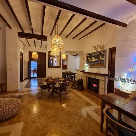 In Ca Olivar, Moraira تيولادا