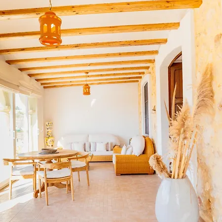In Ca Olivar, Moraira تيولادا